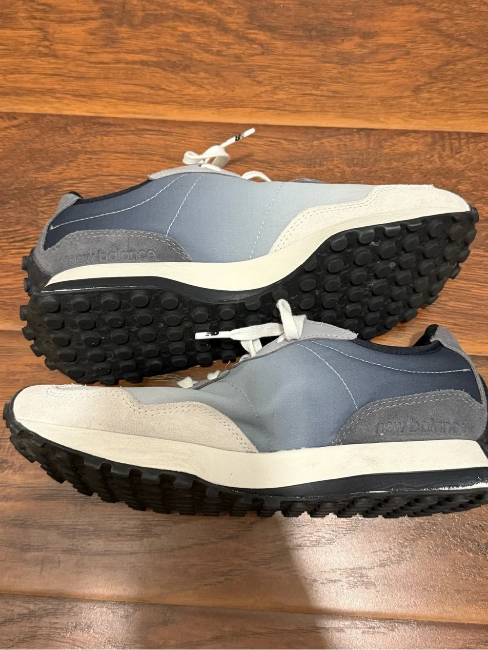 Figs| New Balance 327 Two-Tone Gray and White Retro Runner Sneakers